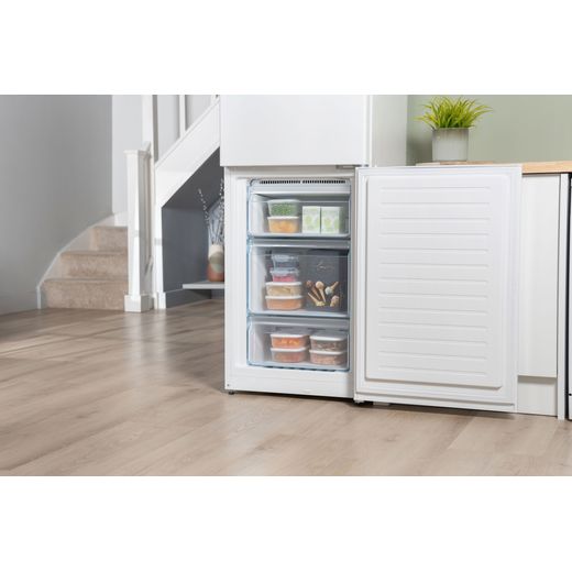 Bosch Series 2 50/50 Total No Frost Fridge Freezer - White - Freezer drawer open shot