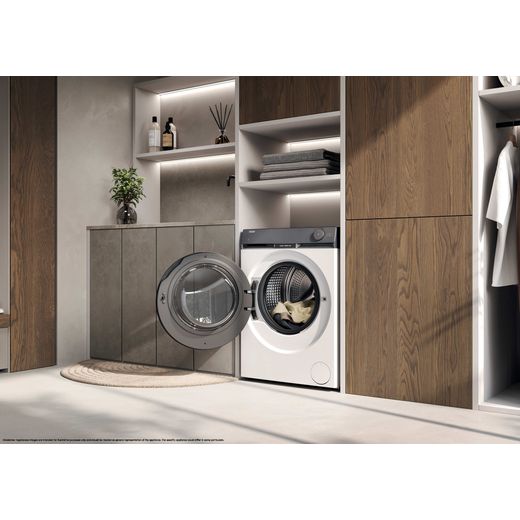 HW120-B14387U-UK - Washing machine in utility room shot