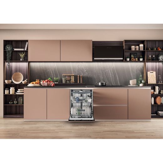 Hotpoint MaxiSpace Integrated Standard Dishwasher - White - Dishwasher in kitchen