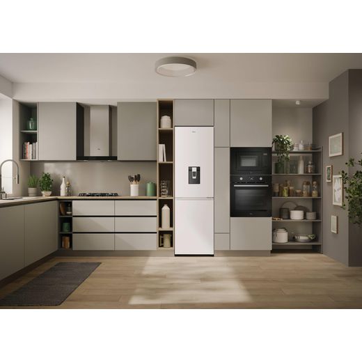 Hoover HONCQ3T518EWWK 185cm 50/50 No Frost Fridge Freezer - White  - Fridge freezer in kitchen shot
