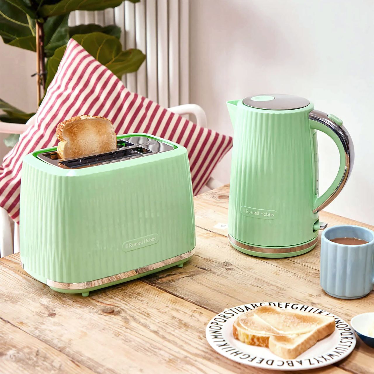 Russell Hobbs Kettle | 27364_PI | Pistachio | ao.com