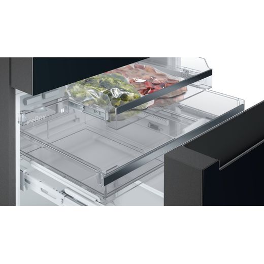Siemens IQ-700 American Fridge Freezer - Black - Close up freezer drawers shot