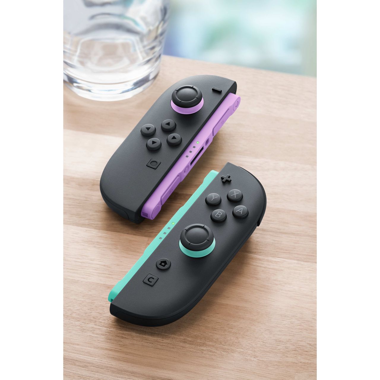 Nintendo S2AEACNIN32183 Joy-Con 2 Controller | ao.com