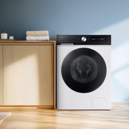 Samsung Series 7 AI Energy ecobubble™ WW90DB7U94GEU1 9kg WiFi Connected Washing Machine with 1400 rpm - White - Washing machine in laundry room