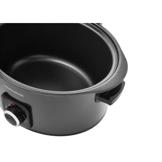 Morphy Richards 461020 Slow Cooker - Black - Close up pot shot