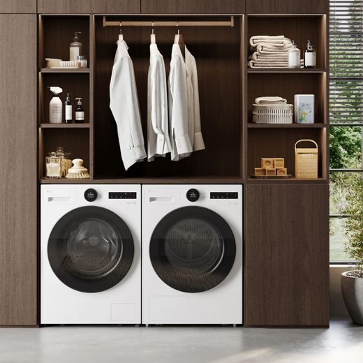 LG Series 7 AI Direct Drive™ F4X7009TWB 9kg WiFi Connected Washing Machine with 1400 rpm - White - Washing machine in room