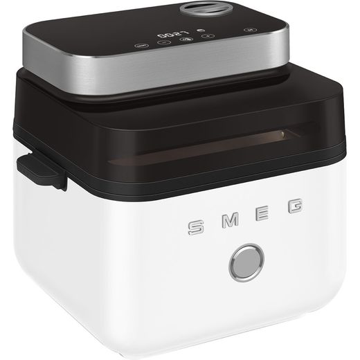 Smeg Collezione AFC01WHMUK Air Fryer - White - right peprsective shot