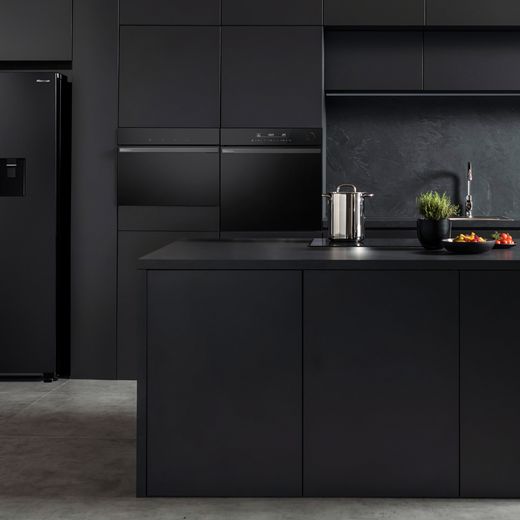 Hisense Hi6 BlackLine BSA66346PDBGUK Wifi Connected Built In Electric Single Oven with Pyrolytic Cleaning - Jet Black - oven in kitchen shot
