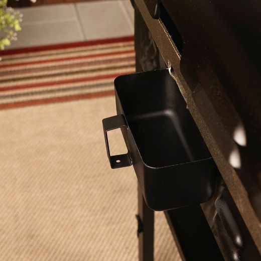 Blackstone 28in Griddle with Hood Gas Barbecue - Black - Close up shot