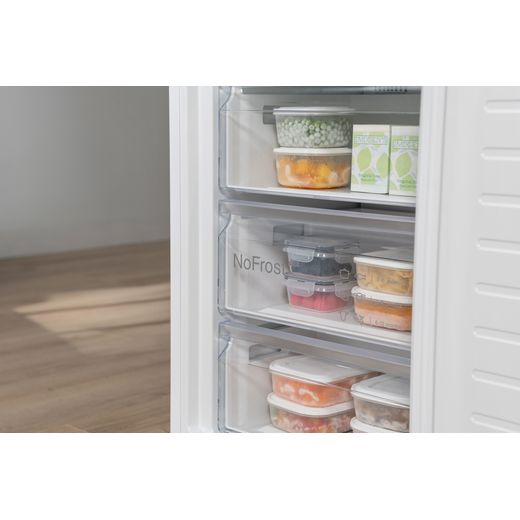 Bosch Series 4 60/40 Frost Free Fridge Freezer - White - Close up freezer drawer shot