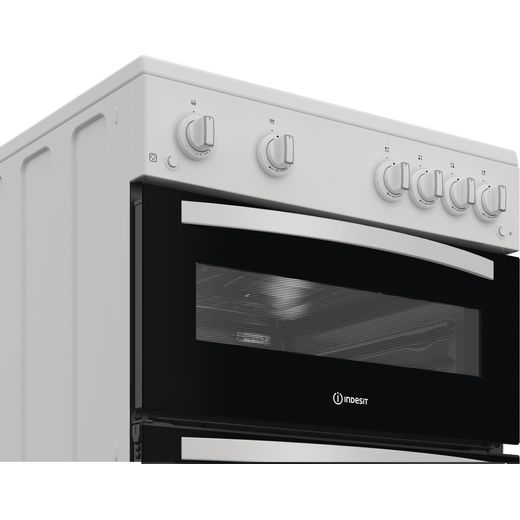Indesit ITG6GW Gas Cooker White - Close up shot