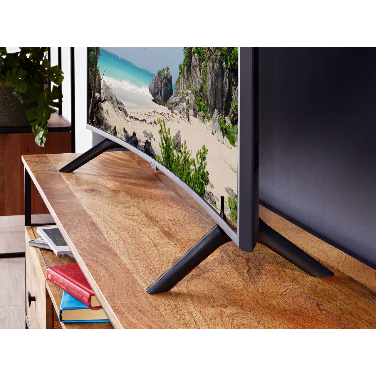 Curved 4K Ultra HD Smart TV 
