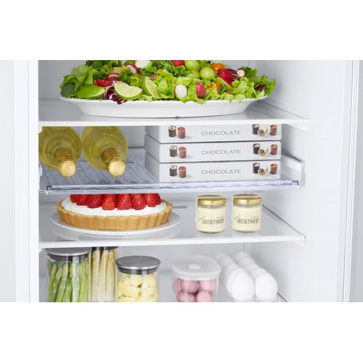 Samsung Total No Frost Fridge Freezer - White - Close up shelf shot