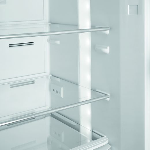 Smeg 50's Style FAB32RBL6UK 197cm Frost Free Fridge Freezer - Black - Close up inside shot