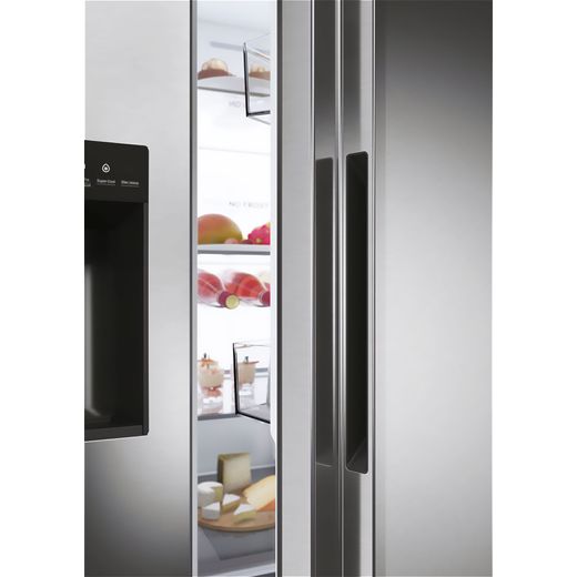 Haier American Fridge Freezer - Stainless Steel - Door handle shot