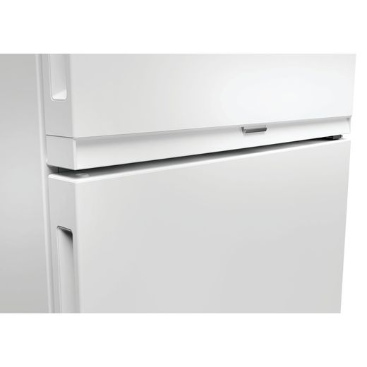 Hoover H-COMBI 300 HONCQ2T618AWK 185cm 60/40 No Frost Fridge Freezer - White - Close up handle shot