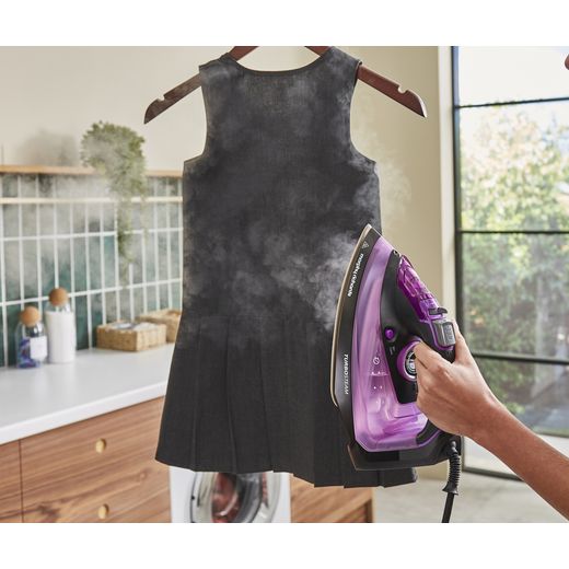 Morphy Richards Turbosteam 303140 2800 Watt Iron -Purple / Black - Steaming dress