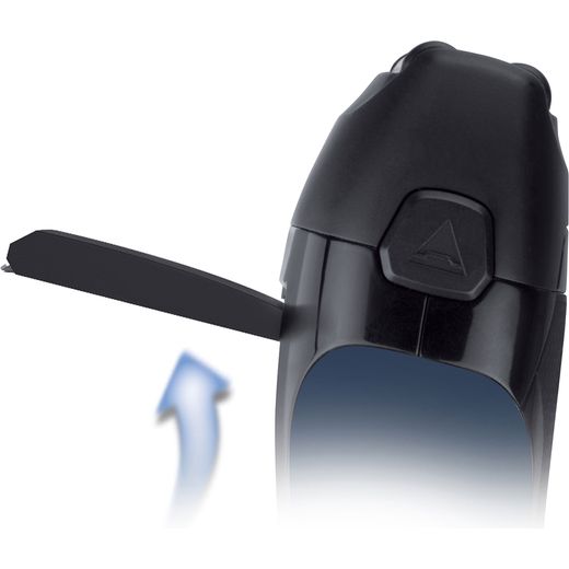 Remington Style Edition F4002 Mens Shaver Black - Close up how to remove guard shot