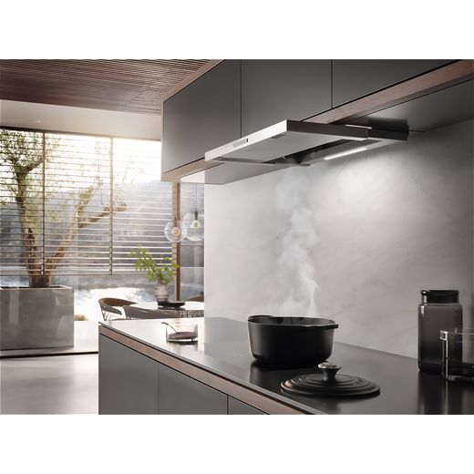 Miele Semi built-in (pull out) cooker hood Cooker Hood - Stainless Steel - Cooker hood in kitchen extracting steam shot