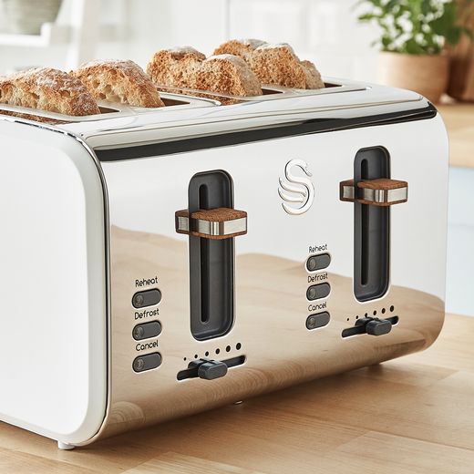 swan ST19020BN_BK | Swan 4 Slice Toaster | Black | ao.com
