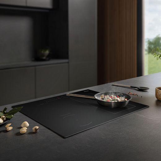 Hisense Hi4 HIC6422BSC 60cm Induction Hob - Black - hob in kitchen shot 