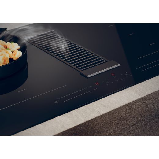 Haier I-Dual Series 6 HAIH82MTMCF 80cm Induction Hob - Black - close up hob in kitchen shot