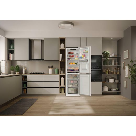 Hoover HONCQ3T518EWWK 185cm 50/50 No Frost Fridge Freezer - White  - Fridge freezer in kitchen shot