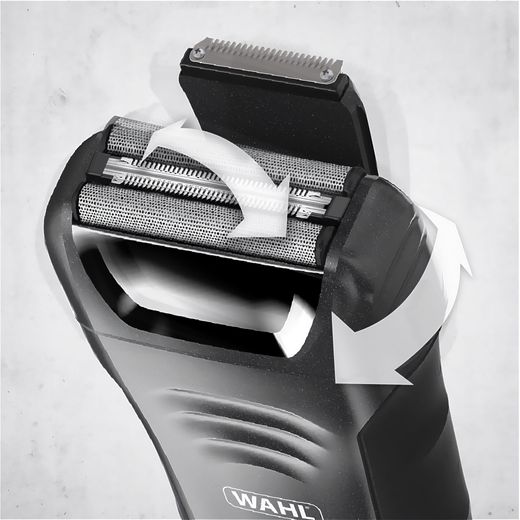 Wahl Mens Shaver Black - Blades movement shot