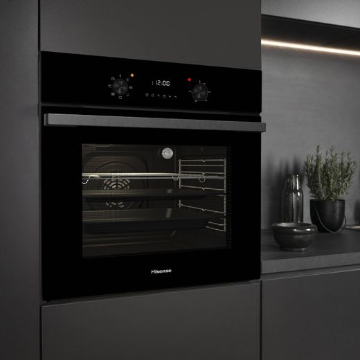Hisense Built In Electric Single Oven - Black - Oven in kitchen shot 