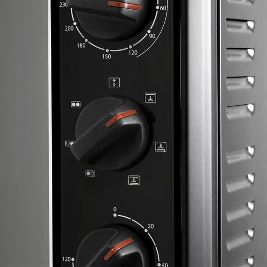 Russell Hobbs Mini Kitchen Mini Oven - Black - Control panel
