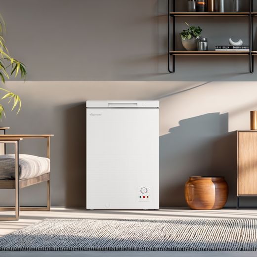 Fridgemaster MCF95E1 Chest Freezer - White - Freezer in room