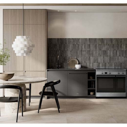 Smeg Concert 90cm Electric Range Cooker with Induction Hob - Stainless Steel - Cooker in kictehn shot