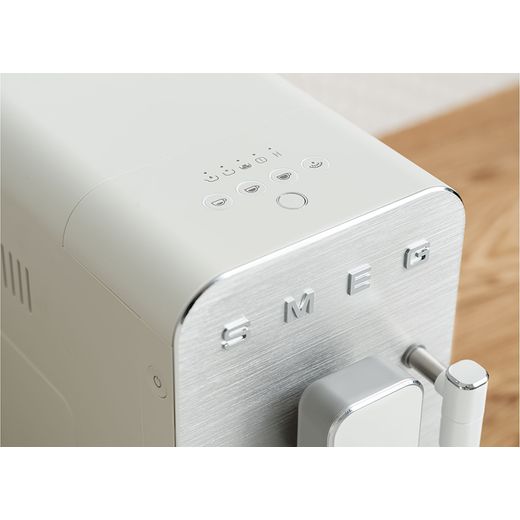 Smeg BCC12WHMUK Coffee Machines Matte White - Control panel closeup