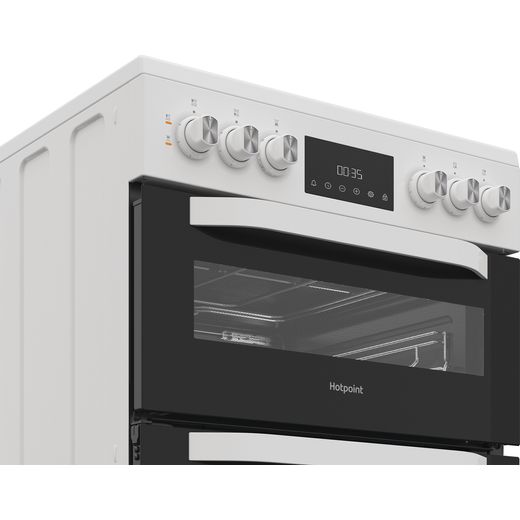 Hotpoint HTE6VDCW Electric Cooker White - Control panel shot