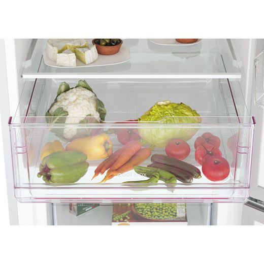 Candy 50/50 Fridge Freezer - White - Close up drawer shot