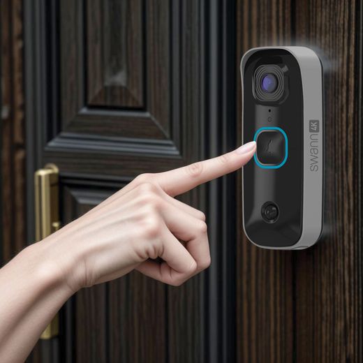 Swann Buddy4K - Person pushing doorbell