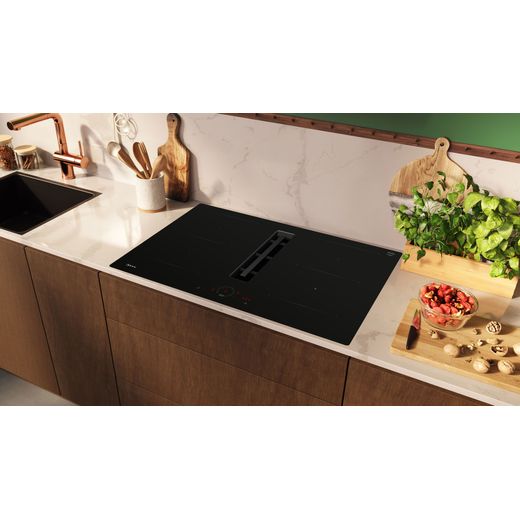 NEFF N70 V58NHQ4L0 80cm Venting Induction Hob - Black - hob in kitchen shot