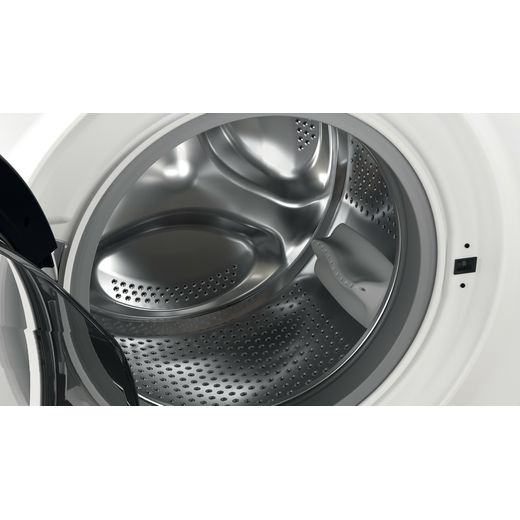 Hotpoint Anti-Stain NSWM 846 W UK 8kg Washing Machine with 1400 rpm - White - Drum shot