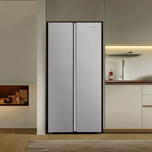 Fridgemaster American Fridge Freezer - Silver - Fridge freezer in kitchen