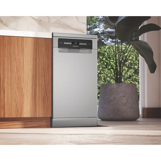 Hotpoint Slimline Dishwasher - Stainless Steel - Dishwasher in kitchen