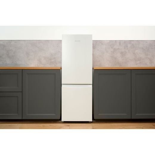 Fridgemaster MC50165E 143cm High 60/40 Small Fridge Freezer - White - Fridge in kitchen shot