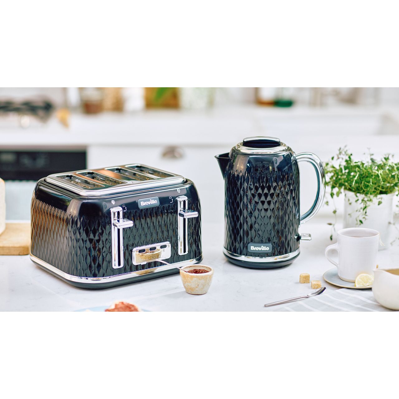 breville curve kettle and toaster black