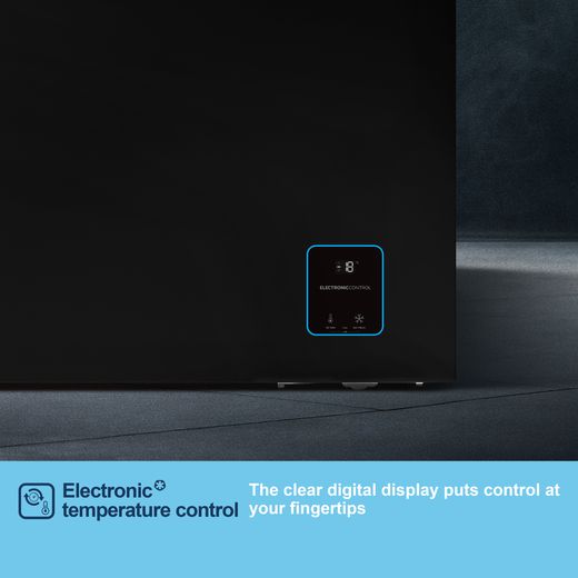 Fridgemaster Chest Freezer - Black - Annotation - Electronic temp shot