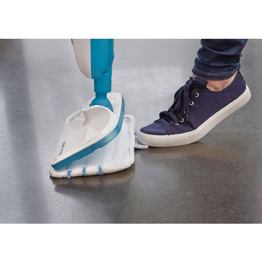 Black + Decker FSM13E1-GB Steam Mop with up to 15 Minutes Run Time - White - Women changing filter shot