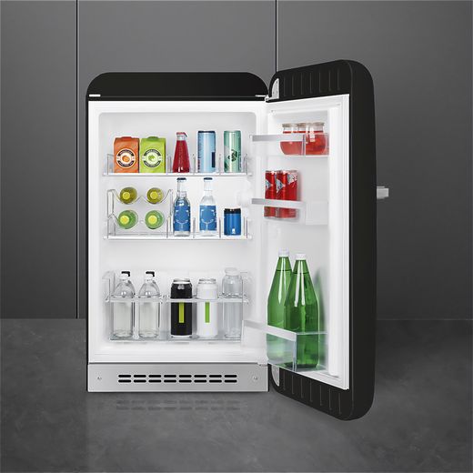 FAB10HRBL6_BK - Fridge with door open shot