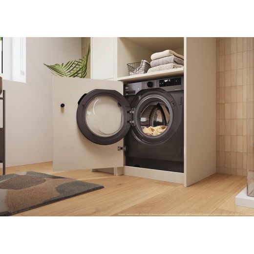 Hoover BH4S696M6DB9R-80 Wifi Connected Integrated 9Kg / 6Kg Washer Dryer - Washer dryer in utility room shot