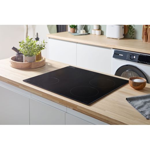 Bosch Series 4 PIE631BB5E 59cm Induction Hob - Black - hob in kitchen shot