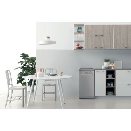 Indesit IN2FE10CS90SUK dishwasher Freestanding 10 place settings - Dishwasher in kitchen