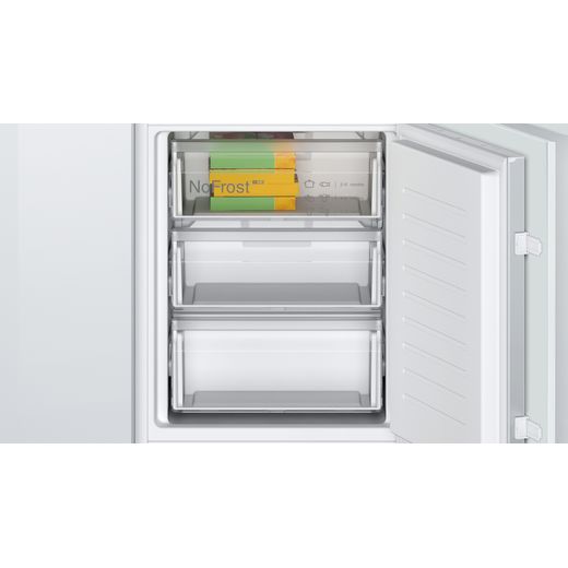 Bosch Integrated Fridge Freezer with Slided-mounted Kit - White - Close up freezer drawer shot