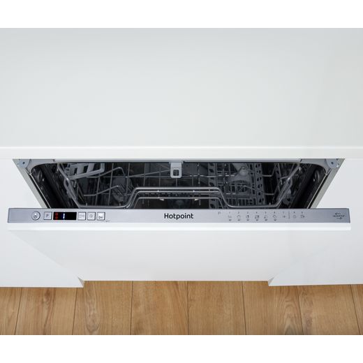 Hotpoint Fully Integrated Standard Dishwasher - Silver with Fixed Door Fixing Kit - Control panen